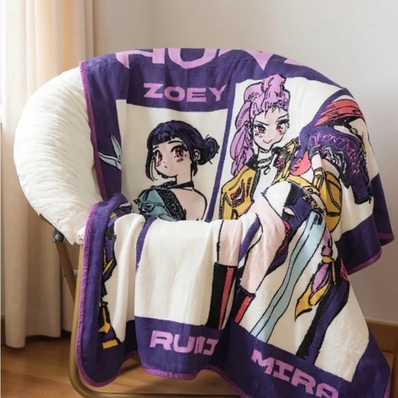 K-Pop Demon Hunters Kids Throw Blanket - Purple & Pink - Picture 2 of 6